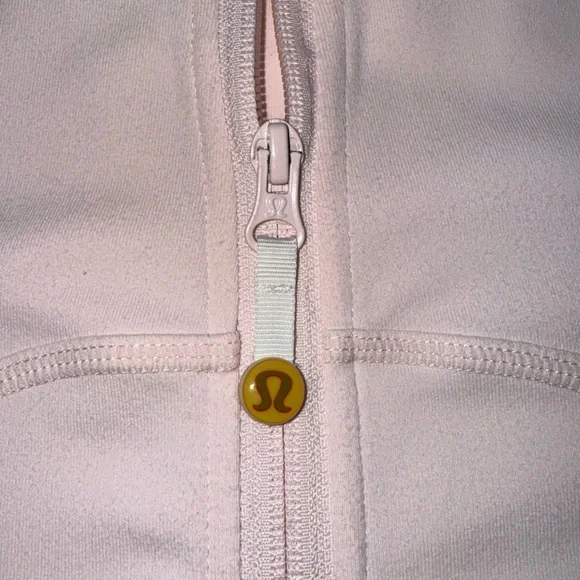 Lululemon RARE Yohari Cinched Waist Jacket Light pink Size 6 - Picture 7 of 11